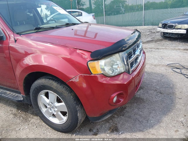 45240902 :رقم المزاد ، 1FMCU0D78BKA38989 vin ، 2011 Ford Escape Xlt مزاد بيع