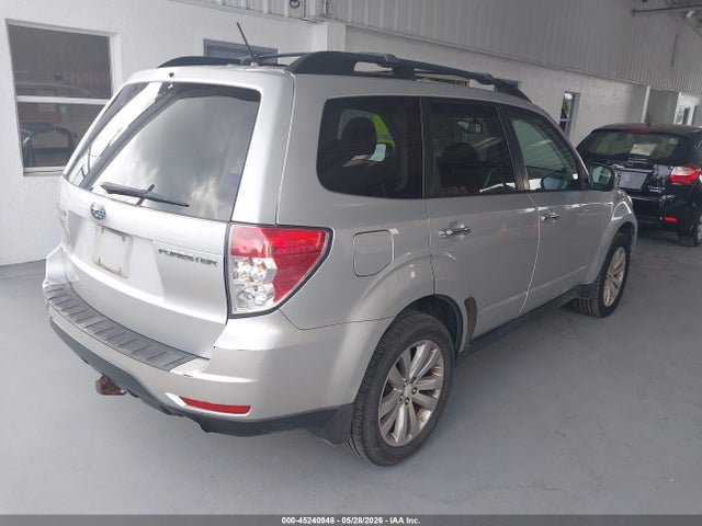 45240948 :رقم المزاد ، JF2SHBDC8BH730939 vin ، 2011 Subaru Forester 2.5x Premium مزاد بيع