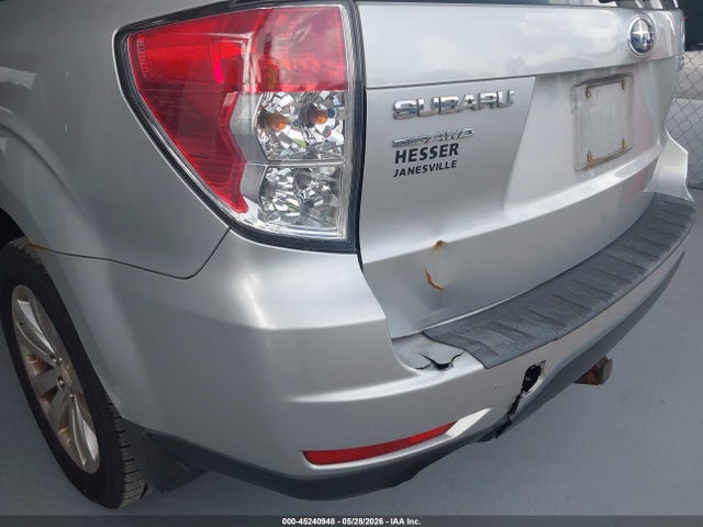 45240948 :رقم المزاد ، JF2SHBDC8BH730939 vin ، 2011 Subaru Forester 2.5x Premium مزاد بيع