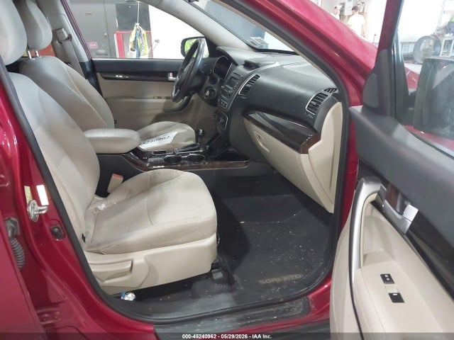 Продажа на аукционе авто 2015 Kia Sorento Lx, vin: 5XYKTCA67FG624093, номер лота: 45240962