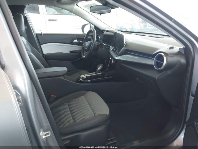 KL77LHEPXSC037016 Chevrolet Trax Fwd Lt
