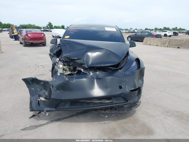 Продажа на аукционе авто 2023 Tesla Model Y Awd/long Range Dual Motor All-wheel Drive, vin: 7SAYGAEE7PF874000, номер лота: 45240997