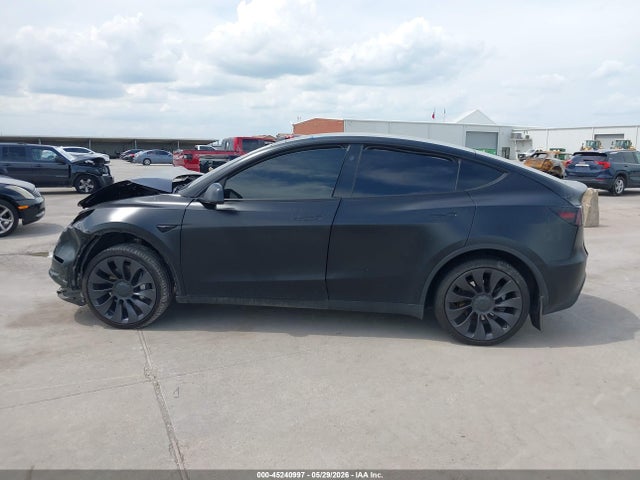 Продажа на аукционе авто 2023 Tesla Model Y Awd/long Range Dual Motor All-wheel Drive, vin: 7SAYGAEE7PF874000, номер лота: 45240997