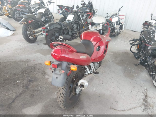 2002 Suzuki Gsx750 F მანქანა იყიდება აუქციონზე, vin: JS1GR7GA322100932, აუქციონის ნომერი: 45241024
