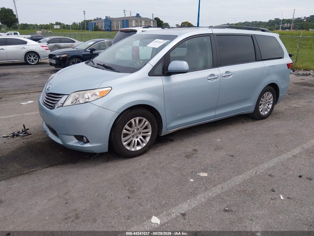 Продаж на аукціоні авто 2016 Toyota Sienna Xle 8 Passenger, vin: 5TDYK3DC9GS700027, номер лоту: 45241037