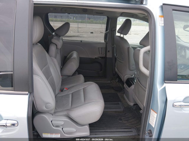 Продаж на аукціоні авто 2016 Toyota Sienna Xle 8 Passenger, vin: 5TDYK3DC9GS700027, номер лоту: 45241037