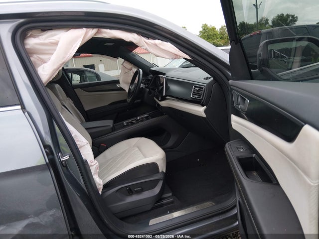 2024 Volkswagen Atlas Cross Sport 2.0t Sel Premium R-line მანქანა იყიდება აუქციონზე, vin: 1V2FE2CA2RC239118, აუქციონის ნომერი: 45241092