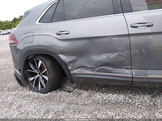 2024 Volkswagen Atlas Cross Sport 2.0t Sel Premium R-line მანქანა იყიდება აუქციონზე, vin: 1V2FE2CA2RC239118, აუქციონის ნომერი: 45241092