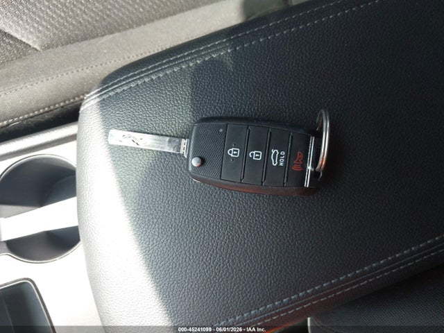 KNAGT4L3XG5115752 KIA Optima Lx