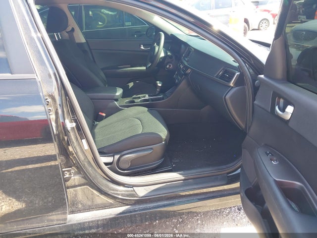 KNAGT4L3XG5115752 KIA Optima Lx