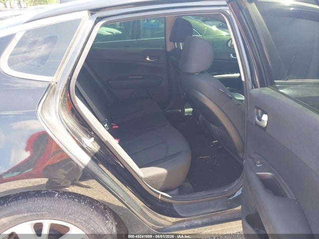KNAGT4L3XG5115752 KIA Optima Lx