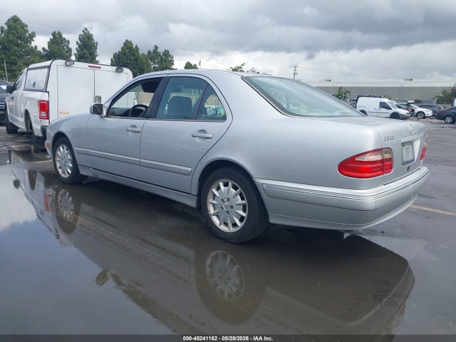 2001 Mercedes-benz E 320 მანქანა იყიდება აუქციონზე, vin: WDBJF65J11B166247, აუქციონის ნომერი: 45241182