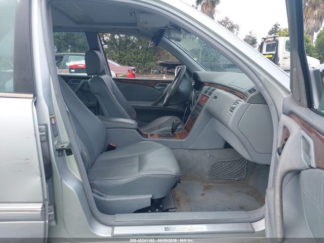 2001 Mercedes-benz E 320 მანქანა იყიდება აუქციონზე, vin: WDBJF65J11B166247, აუქციონის ნომერი: 45241182