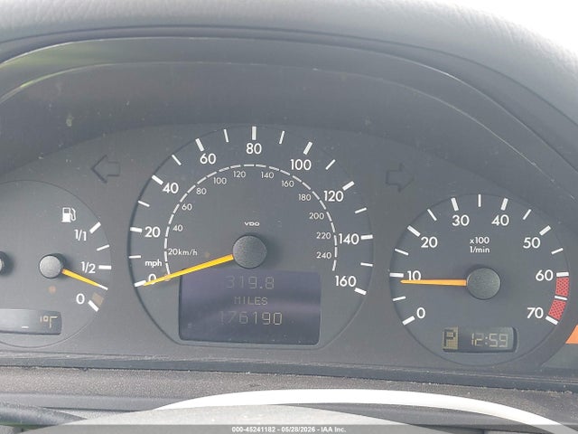 2001 Mercedes-benz E 320 მანქანა იყიდება აუქციონზე, vin: WDBJF65J11B166247, აუქციონის ნომერი: 45241182
