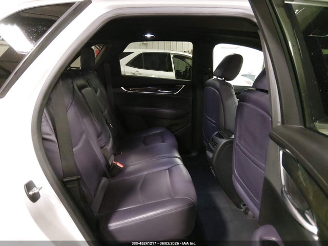 45241217 :رقم المزاد ، 1GYKNDRS7HZ288039 vin ، 2017 Cadillac Xt5 Luxury مزاد بيع