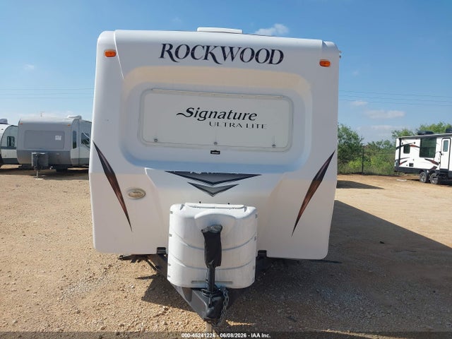 Продаж на аукціоні авто 2015 Forest River Rockwood Signature Ultra Lite, vin: 4X4TRLE24F1863153, номер лоту: 45241226