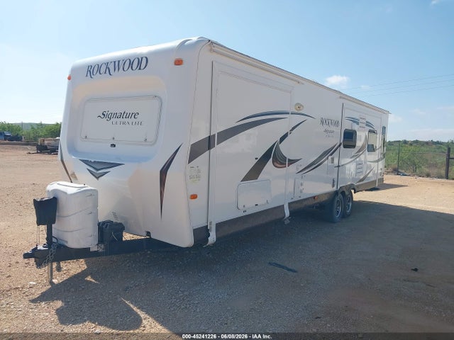 Продаж на аукціоні авто 2015 Forest River Rockwood Signature Ultra Lite, vin: 4X4TRLE24F1863153, номер лоту: 45241226
