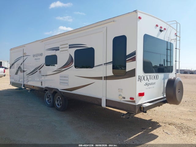Продаж на аукціоні авто 2015 Forest River Rockwood Signature Ultra Lite, vin: 4X4TRLE24F1863153, номер лоту: 45241226