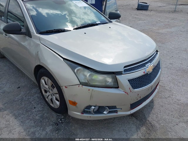 45241227 :رقم المزاد ، 1G1PA5SH5D7167245 vin ، 2013 Chevrolet Cruze Ls Auto مزاد بيع