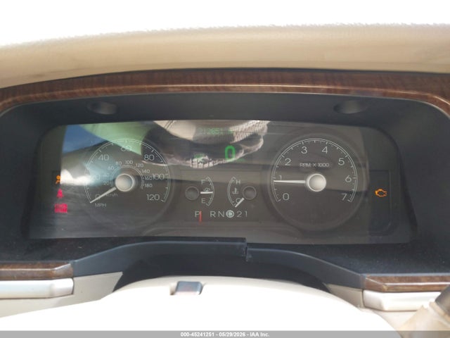 Aukcja sprzedaży 2007 Lincoln Town Car Designer Series, vin: 1LNHM83V37Y616652, numer aukcji: 45241251