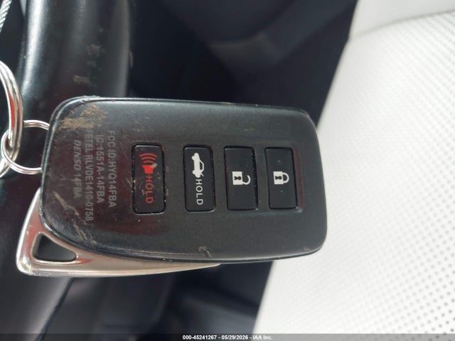Продажа на аукционе авто 2016 Lexus Is 200t, vin: JTHBA1D28G5013212, номер лота: 45241267