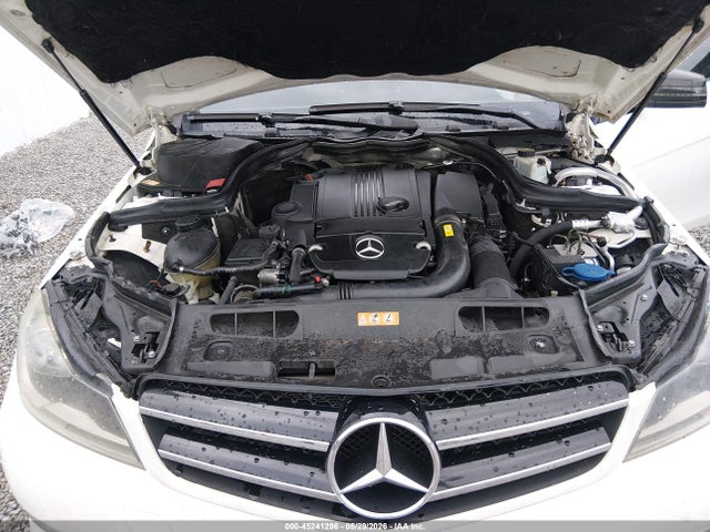Продаж на аукціоні авто 2013 Mercedes-benz C 250, vin: WDDGJ4HB0DF956600, номер лоту: 45241296