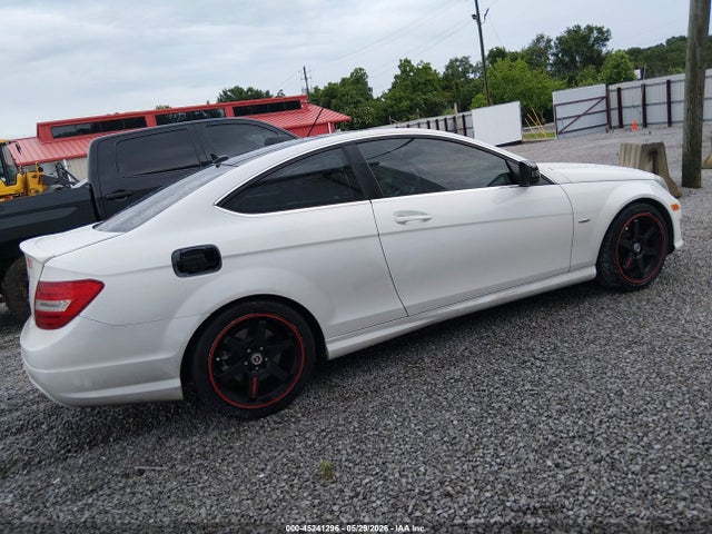 Продаж на аукціоні авто 2013 Mercedes-benz C 250, vin: WDDGJ4HB0DF956600, номер лоту: 45241296