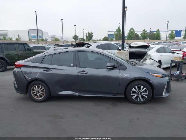 JTDKARFP0H3067190 Toyota Prius Prime Premium