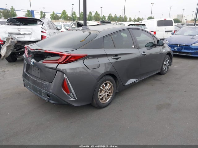 JTDKARFP0H3067190 Toyota Prius Prime Premium