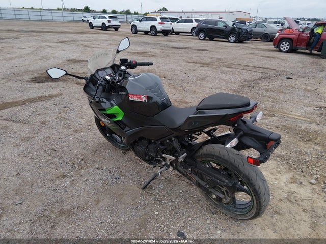 Kawasaki EX400 2023 JKAEXKH13PDAP0392 Image 3