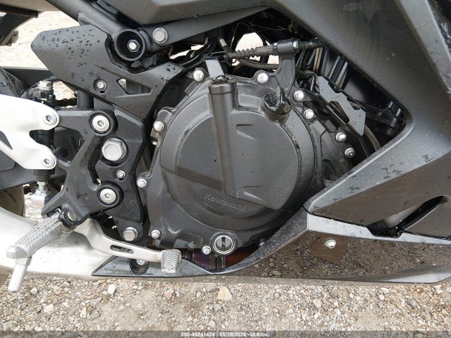 Kawasaki EX400 2023 JKAEXKH13PDAP0392 Image 8