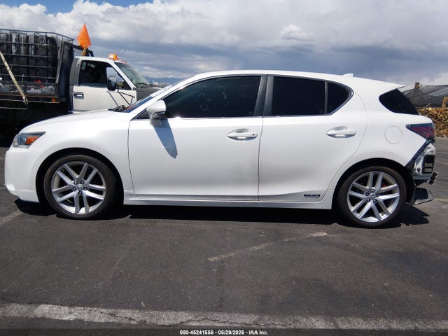 JTHKD5BH4F2248521 Lexus CT 200H
