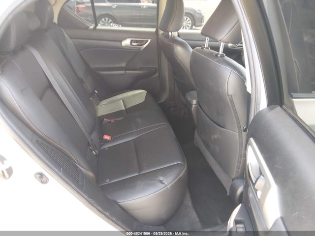 JTHKD5BH4F2248521 Lexus CT 200H