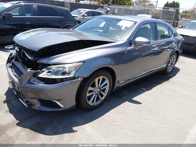 Lexus LS 460 2014 JTHBL5EF2E5132129 Image 2