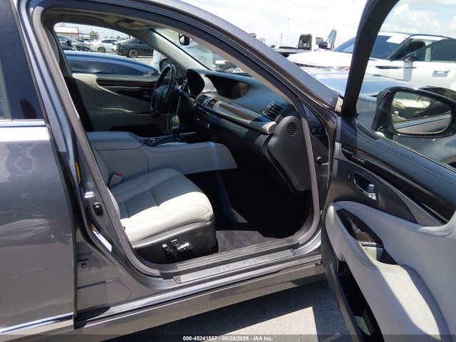 Lexus LS 460 2014 JTHBL5EF2E5132129 Image 5