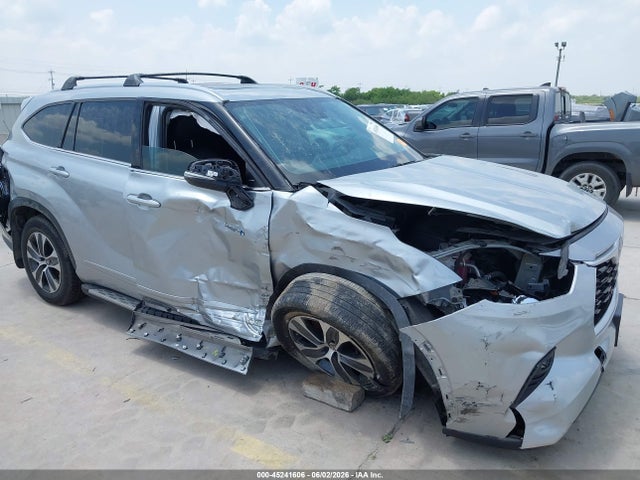 Auction sale of the 2021 Toyota Highlander Hybrid Xle, vin: 5TDGBRCH5MS534984, lot number: 45241606