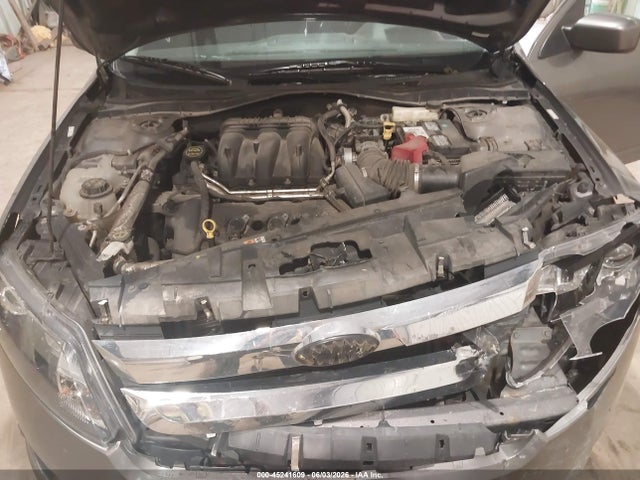 45241609 :رقم المزاد ، 3FAHP0HG5AR400885 vin ، 2010 Ford Fusion Se مزاد بيع
