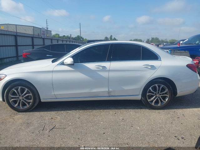2015 Mercedes-benz C 300 4matic მანქანა იყიდება აუქციონზე, vin: 55SWF4KB2FU006728, აუქციონის ნომერი: 45241614