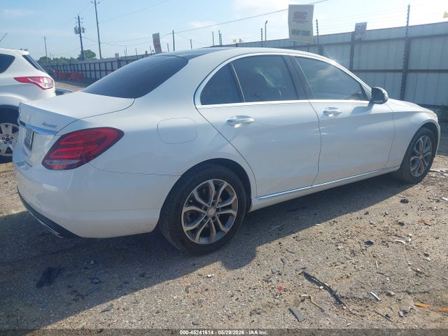 2015 Mercedes-benz C 300 4matic მანქანა იყიდება აუქციონზე, vin: 55SWF4KB2FU006728, აუქციონის ნომერი: 45241614