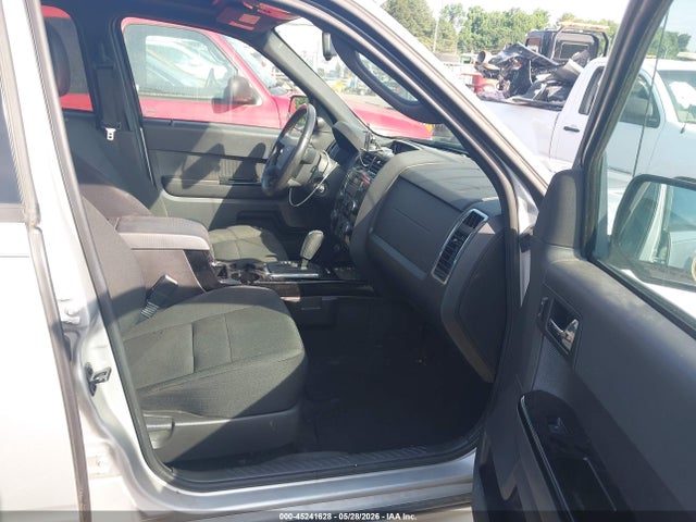 45241628 :رقم المزاد ، 1FMCU03739KD08447 vin ، 2009 Ford Escape Xlt مزاد بيع