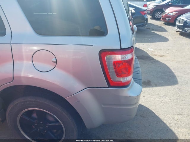 45241628 :رقم المزاد ، 1FMCU03739KD08447 vin ، 2009 Ford Escape Xlt مزاد بيع