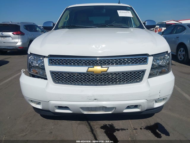 45241636 :رقم المزاد ، 1GNSKJE70ER145015 vin ، 2014 Chevrolet Suburban 1500 Lt مزاد بيع