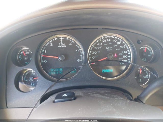 45241636 :رقم المزاد ، 1GNSKJE70ER145015 vin ، 2014 Chevrolet Suburban 1500 Lt مزاد بيع
