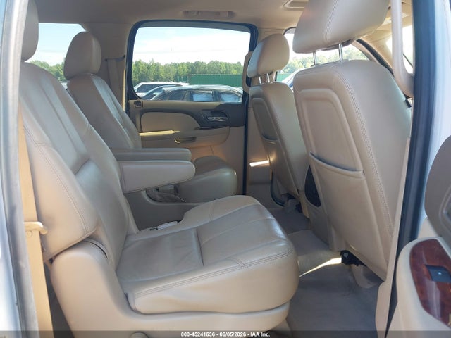 45241636 :رقم المزاد ، 1GNSKJE70ER145015 vin ، 2014 Chevrolet Suburban 1500 Lt مزاد بيع