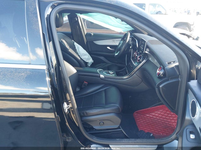 WDC0G4JBXKV117989 Mercedes-Benz GLC 300
