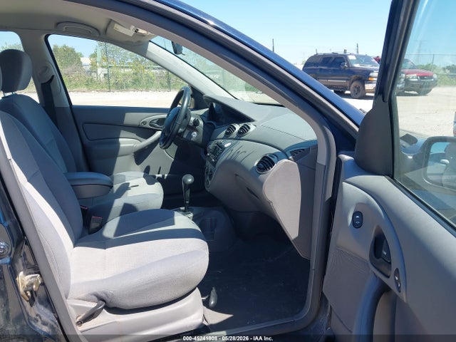 45241808 :رقم المزاد ، 1FAFP38ZX4W107303 vin ، 2004 Ford Focus Zts مزاد بيع