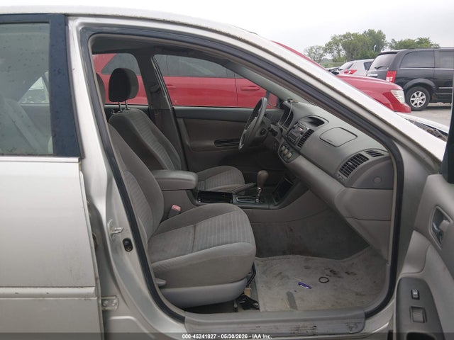 2005 Toyota Camry Std მანქანა იყიდება აუქციონზე, vin: 4T1BE32K45U978197, აუქციონის ნომერი: 45241827