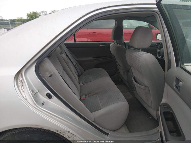 2005 Toyota Camry Std მანქანა იყიდება აუქციონზე, vin: 4T1BE32K45U978197, აუქციონის ნომერი: 45241827
