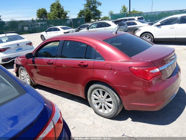 45241894 :رقم المزاد ، 1C3CCBABXEN212077 vin ، 2014 Chrysler 200 Lx مزاد بيع