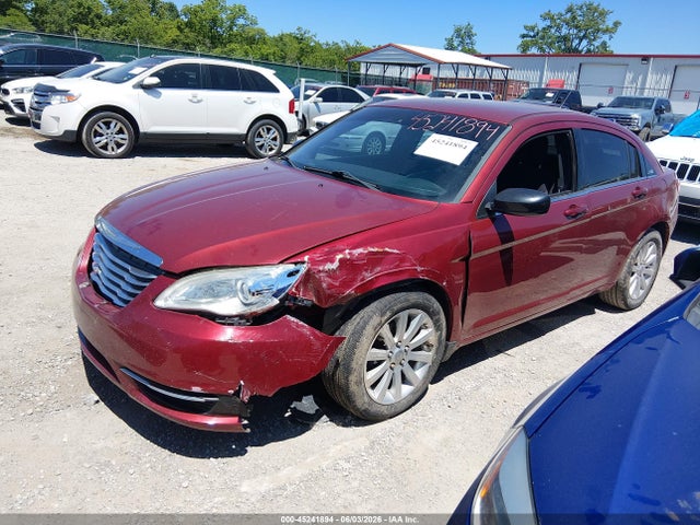 45241894 :رقم المزاد ، 1C3CCBABXEN212077 vin ، 2014 Chrysler 200 Lx مزاد بيع